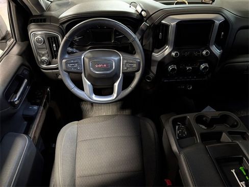 Used 2022 GMC Sierra 1500 SLE image 9