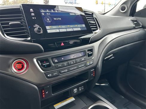 Used 2022 Honda Pilot Special Edition image 17