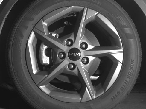 Used 2025 Kia K4 FWD image 15