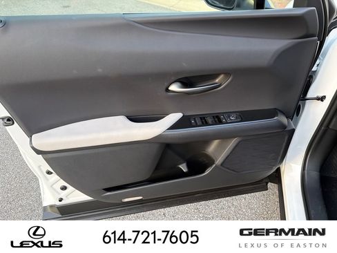 New 2026 Lexus UX 300h AWD image 19