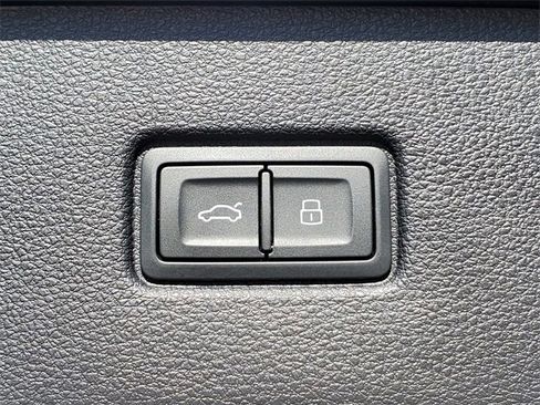 Used 2024 Audi SQ7 Premium Plus image 19