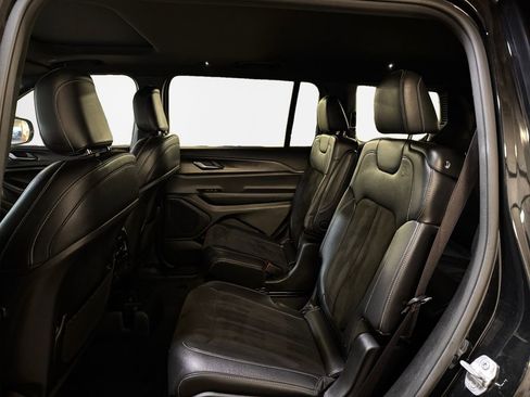 Used 2023 Jeep Grand Cherokee L Laredo AWD/4WD image 24