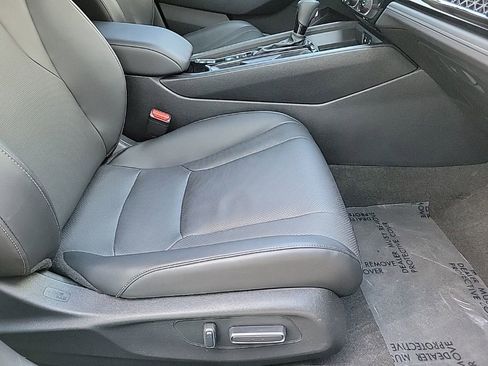 Used 2023 Honda Accord EX-L image 13