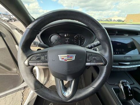 Certified 2023 Cadillac XT4 Sport FWD image 13
