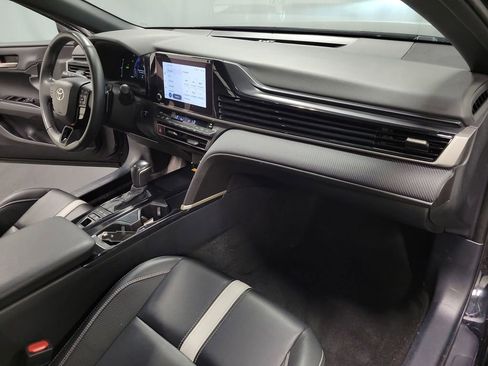 Used 2025 Toyota Camry SE FWD image 23