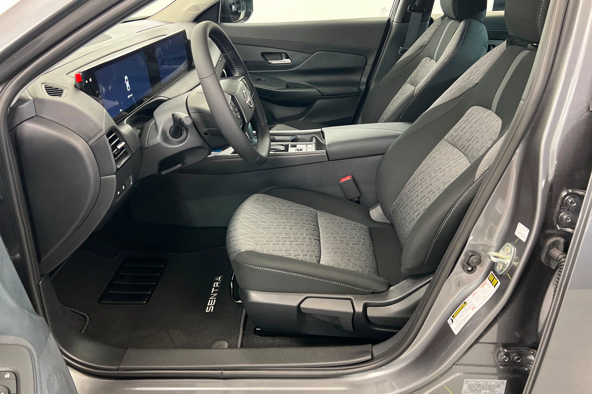 New 2027 Nissan Sentra SV w/ SV Convenience Package FWD image 17
