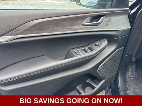 New 2025 Jeep Grand Cherokee Limited image 18