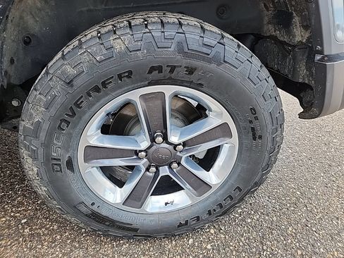 Used 2019 Jeep Wrangler Unlimited Sahara AWD/4WD image 36