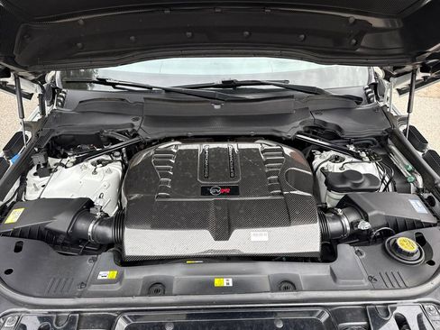 Used 2021 Land Rover Range Rover Sport SVR image 30