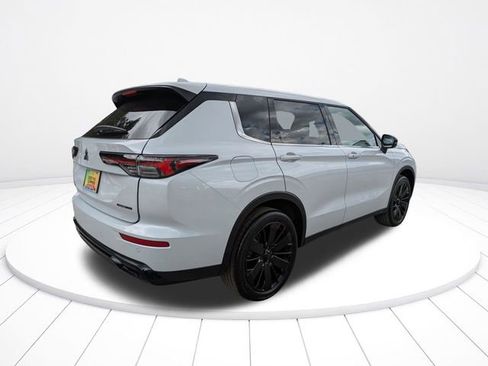 New 2026 Mitsubishi Outlander LE FWD image 4