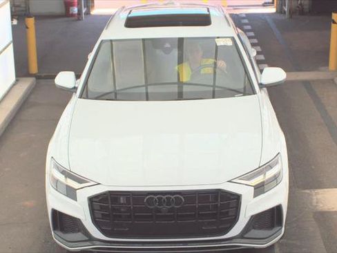 Used 2021 Audi Q8 Premium Plus AWD/4WD image 3