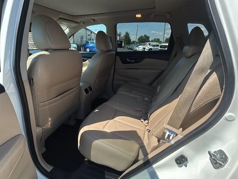 Used 2017 Nissan Rogue SL w/ SL Premium Package FWD image 14