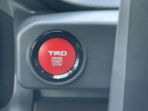 Used 2024 Toyota Tacoma TRD Sport image 33