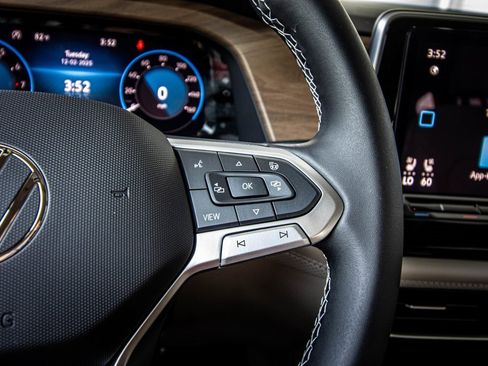 New 2026 Volkswagen Atlas SE image 34