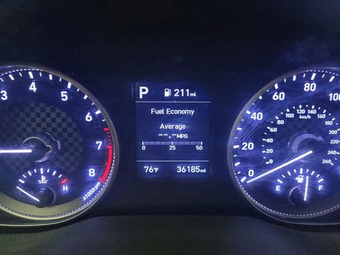 Used 2020 Hyundai Elantra SE FWD image 23