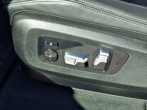 Used 2026 BMW X7 xDrive40i image 12