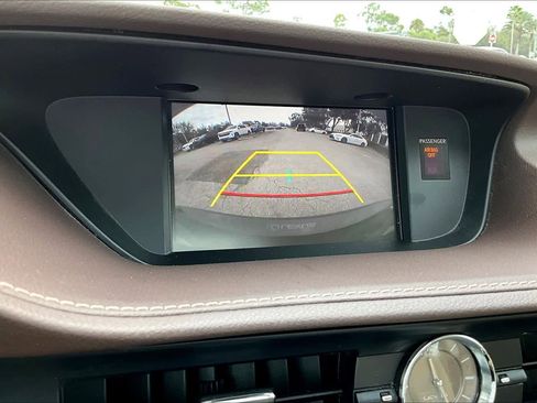 Used 2018 Lexus ES 350 image 24