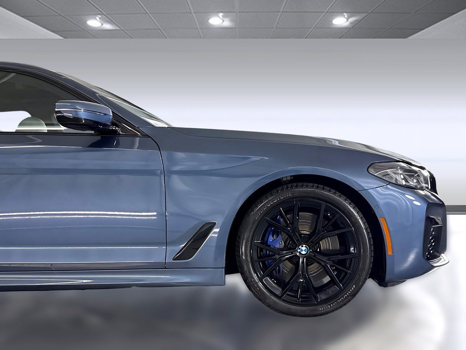 Used 2023 BMW 540i w/ M Sport Package RWD image 36