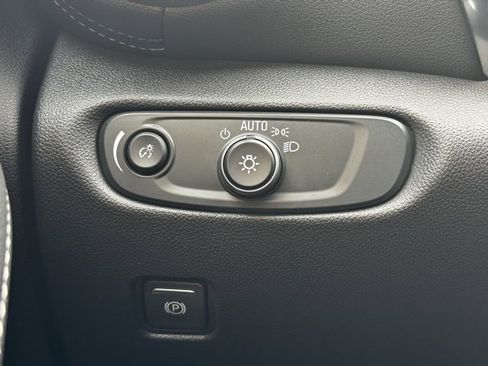 Certified 2024 Chevrolet Blazer RS w/ Driver Confidence II Package image 28