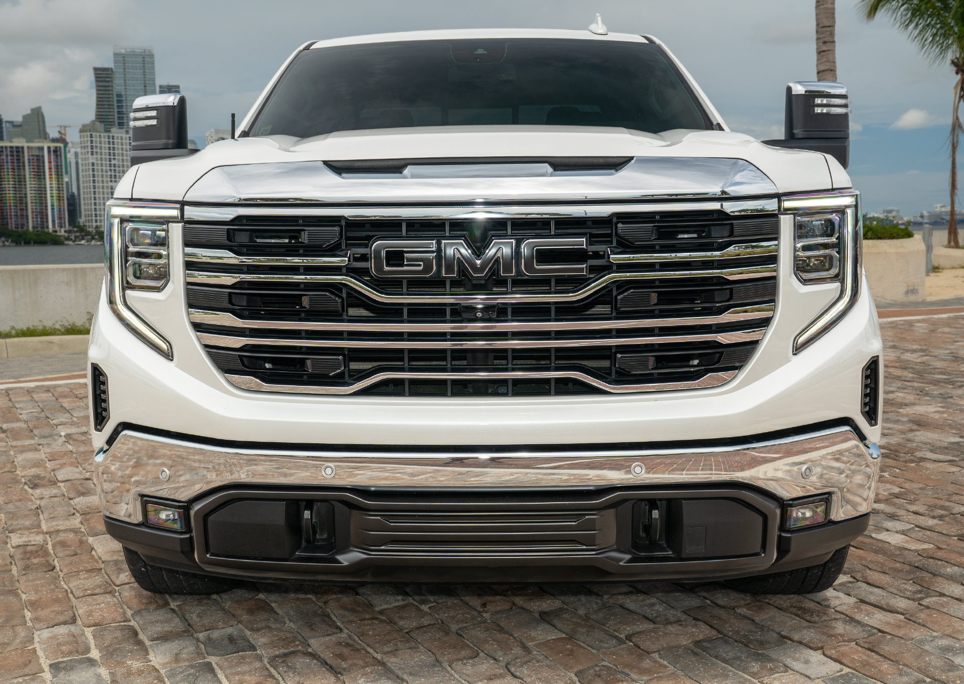 Used 2025 GMC Sierra 1500 SLT w/ SLT Premium Plus Package AWD/4WD image 36