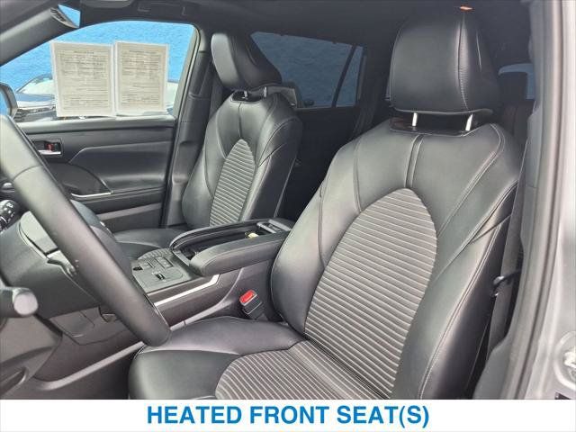 Used 2021 Toyota Highlander XSE FWD image 21