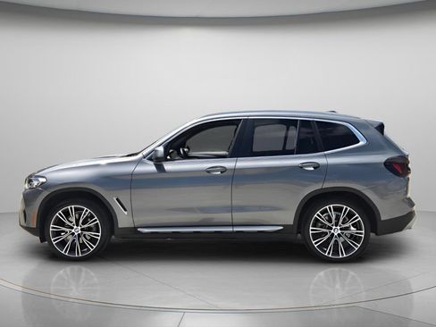 Used 2024 BMW X3 sDrive30i w/ Convenience Package w/ZPA RWD image 3