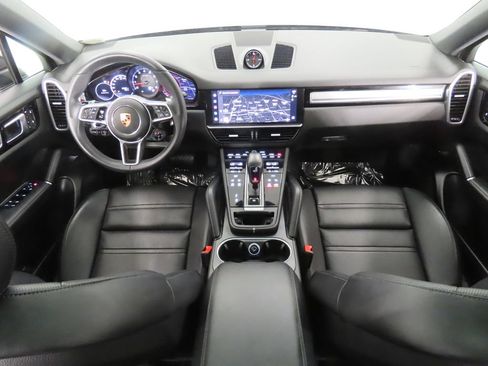 Certified 2023 Porsche Cayenne Platinum Edition AWD/4WD image 15