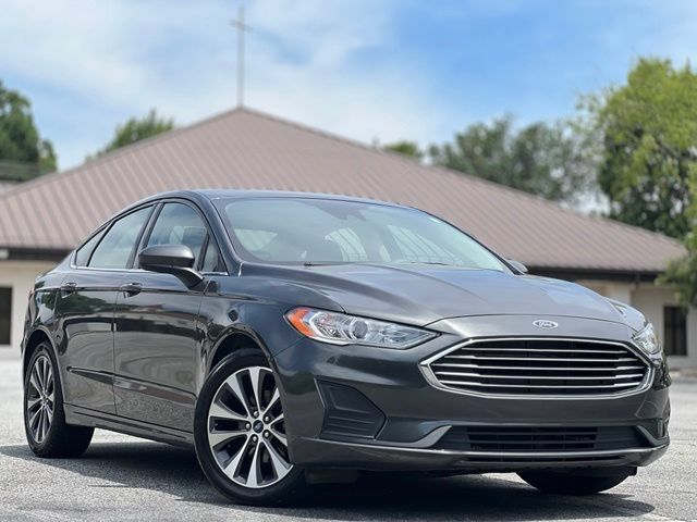 Used 2019 Ford Fusion SE AWD/4WD image 3