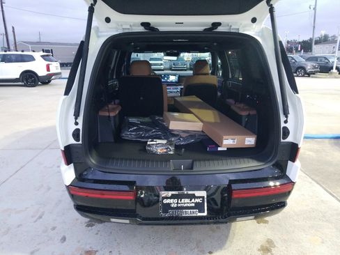 New 2026 Hyundai Santa Fe Calligraphy image 13