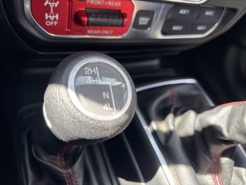 Used 2020 Jeep Wrangler Unlimited Rubicon image 24