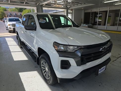 Certified 2023 Chevrolet Colorado LT AWD/4WD image 7