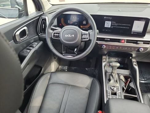 Used 2024 Kia Sorento S w/ Panoramic Sunroof Package image 13