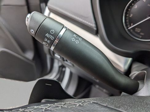 Used 2022 Cadillac XT4 Premium Luxury w/ Safety Alert Package image 35