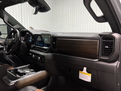 New 2025 Chevrolet Silverado 2500 High Country w/ High Country Premium Package image 28