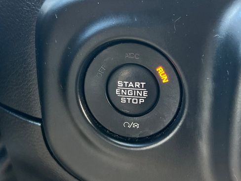 Used 2022 Jeep Wrangler Unlimited Sport w/ Sun And Sound Package image 23