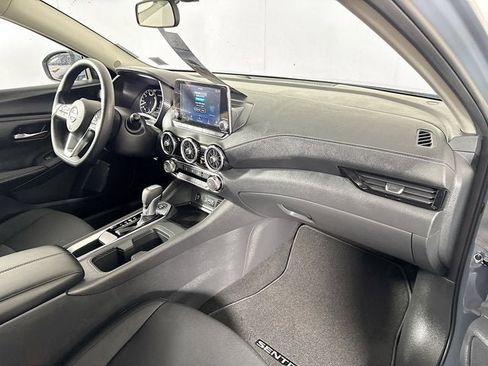 Certified 2025 Nissan Sentra SV image 23