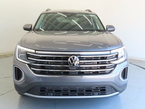 New 2025 Volkswagen Atlas SE image 10