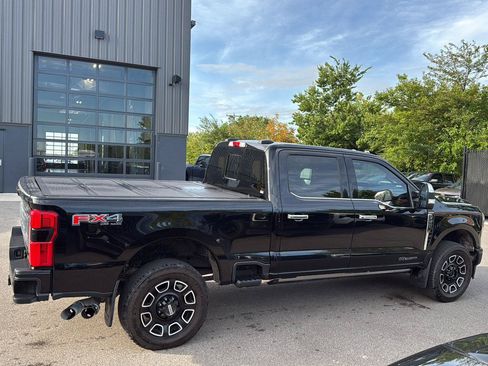 Used 2023 Ford F250 Platinum w/ FX4 Off-Road Package AWD/4WD image 2
