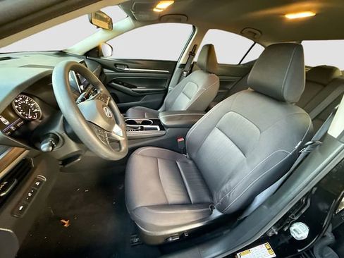 Used 2023 Nissan Altima 2.5 SV image 21