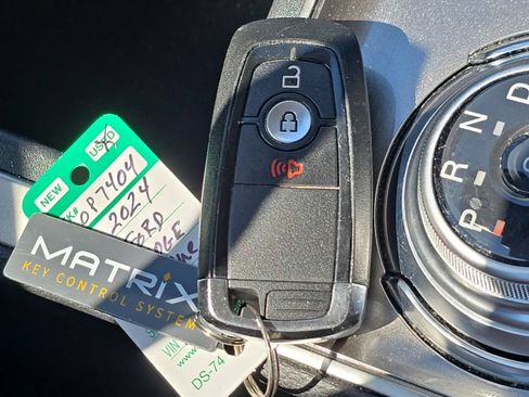 Used 2024 Ford Edge SEL AWD/4WD image 6