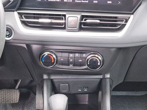 Used 2025 Chevrolet TrailBlazer LS w/ LS Confidence Package FWD image 19