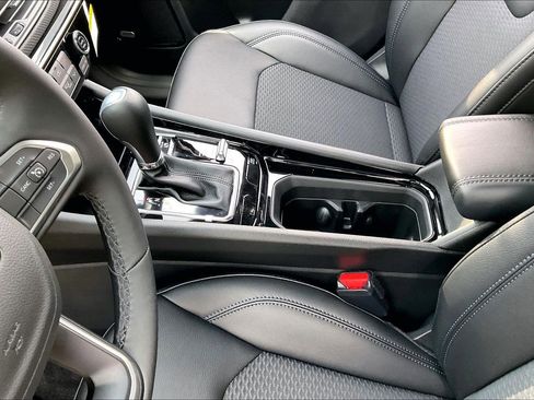 New 2026 Jeep Compass Latitude w/ Sun and Sound Group image 8