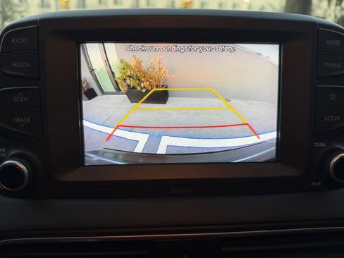 Used 2021 Hyundai Kona SE image 13