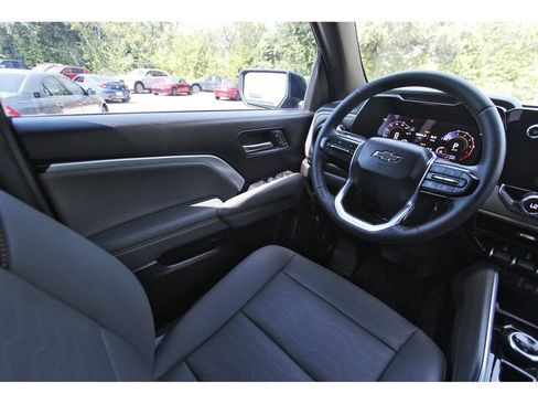 Used 2026 Chevrolet Colorado ZR2 AWD/4WD image 7