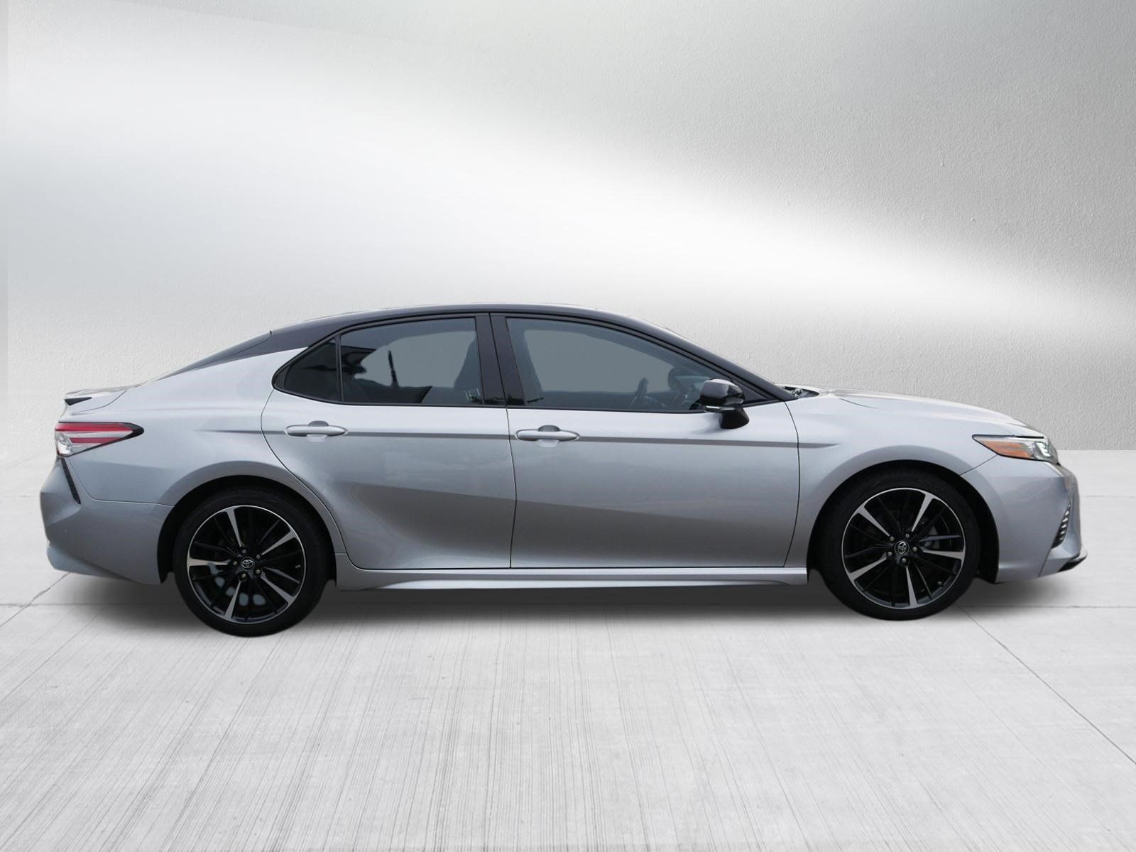 Used 2019 Toyota Camry XSE FWD image 8