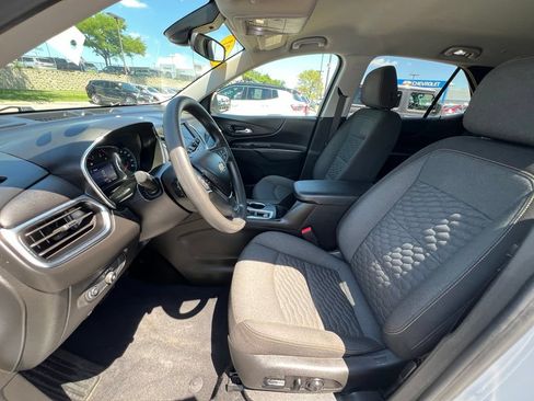 Used 2021 Chevrolet Equinox LT AWD/4WD image 19