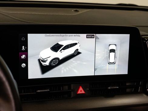 Certified 2025 Kia Sportage SX image 17
