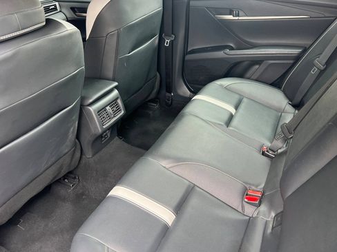 Used 2025 Toyota Camry SE FWD image 12