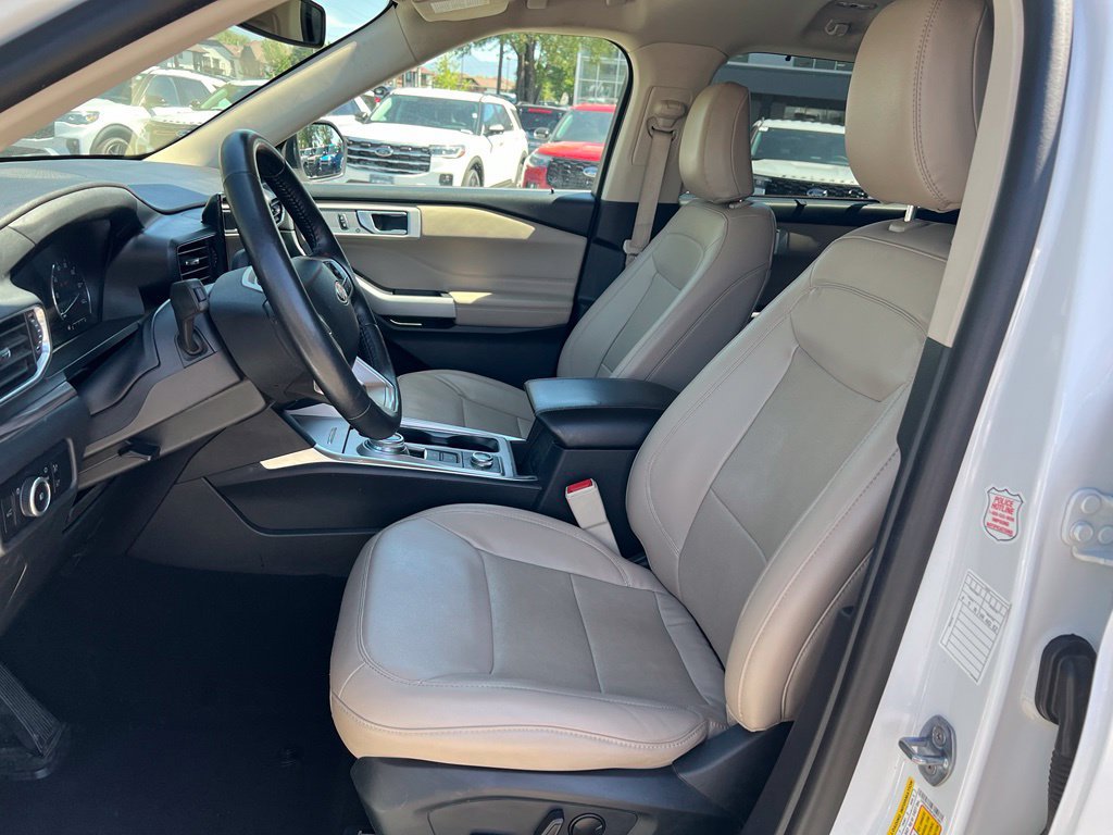 Used 2023 Ford Explorer Limited AWD/4WD image 25