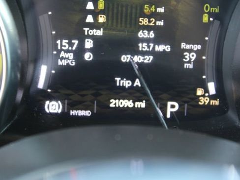 Used 2023 Jeep Wrangler Unlimited Sahara AWD/4WD image 18